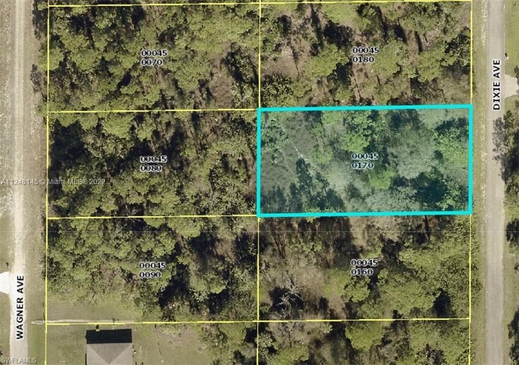 1509 Dixie Ave, Lehigh Acres FL 33972