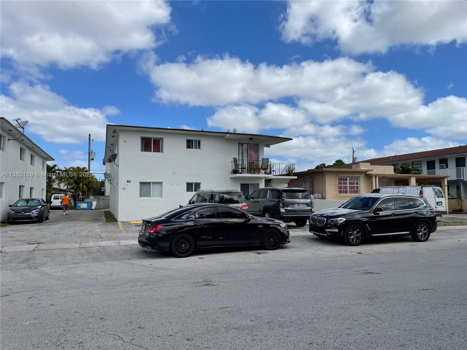 61 W 13th St, Hialeah FL 33010