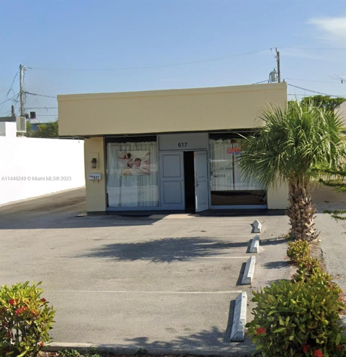 617 Northlake Blvd, North Palm Beach FL 33408