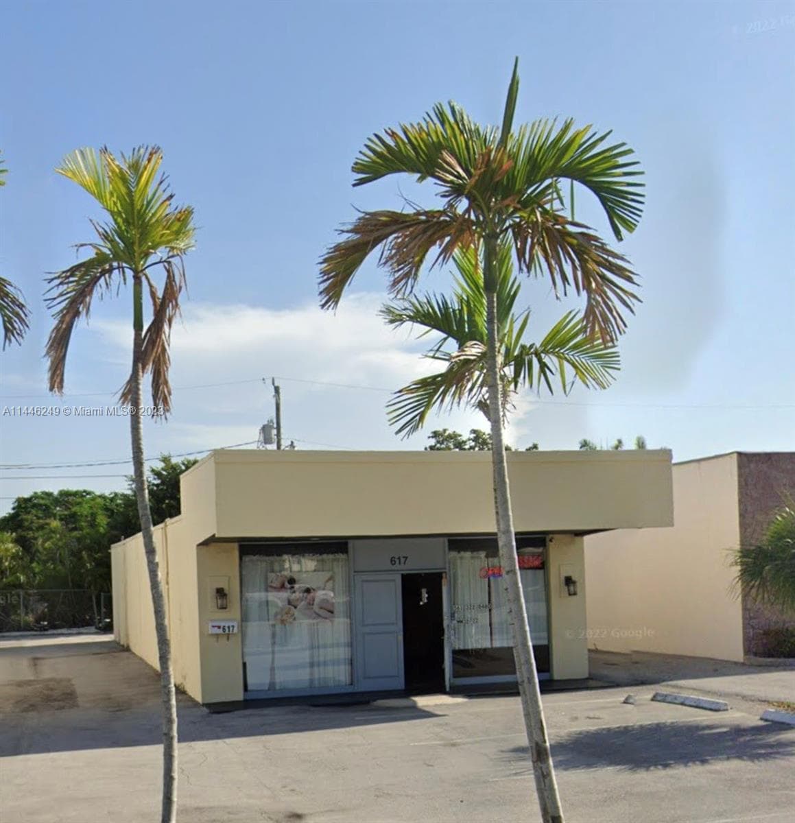 617 Northlake Blvd, North Palm Beach FL 33408