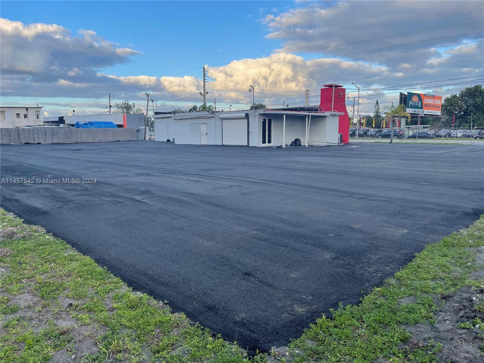 9800 NW 27th Ave, Miami FL 33147