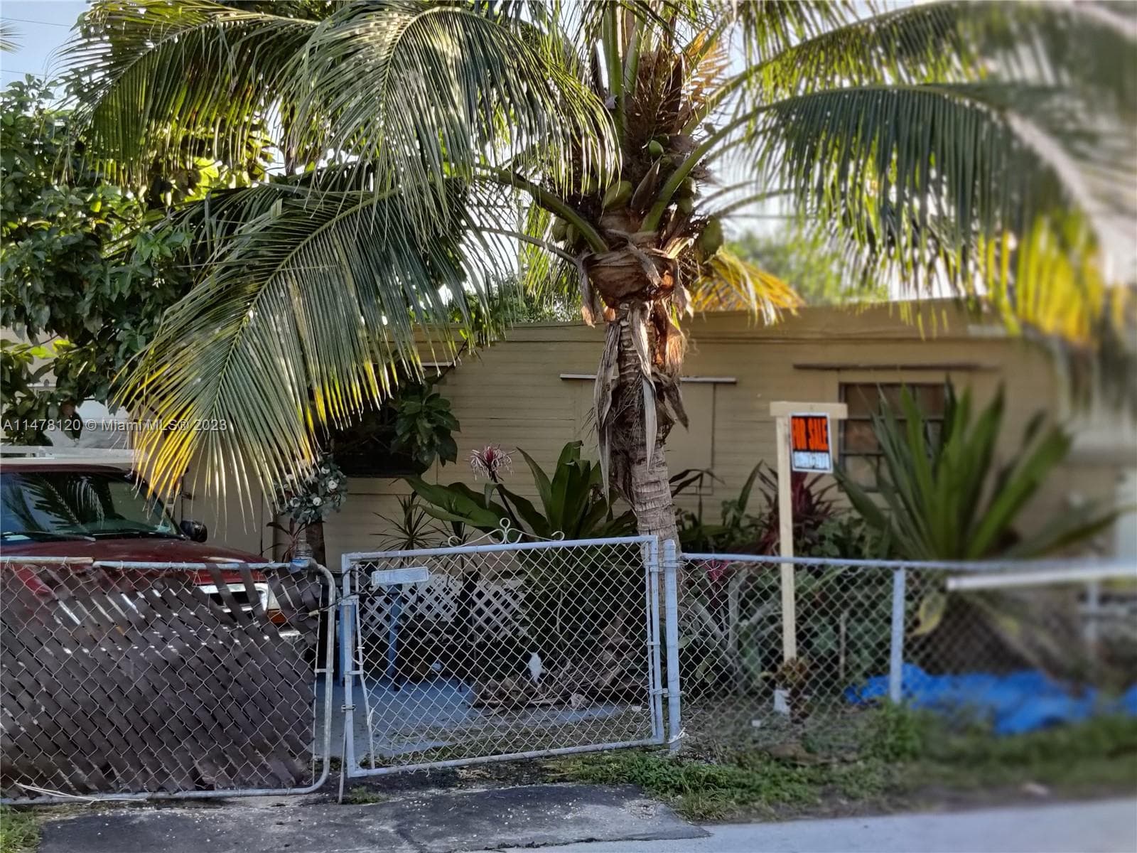 2234 NE 137  ST, North Miami Beach FL 33181-1840