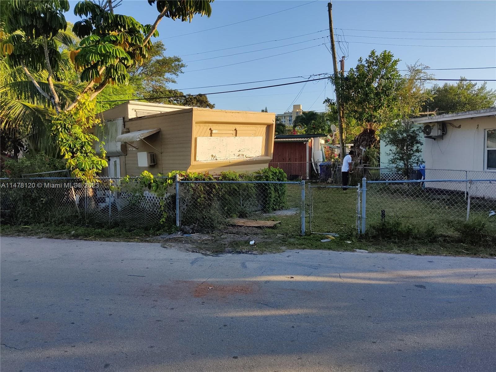 2234 NE 137  ST, North Miami Beach FL 33181-1840