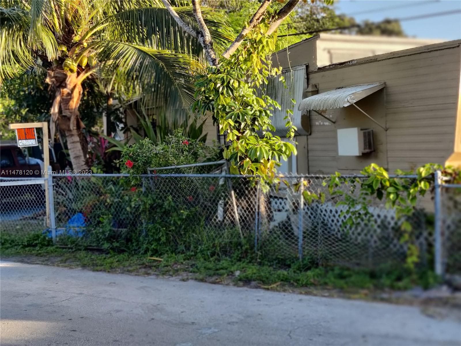 2234 NE 137  ST, North Miami Beach FL 33181-1840