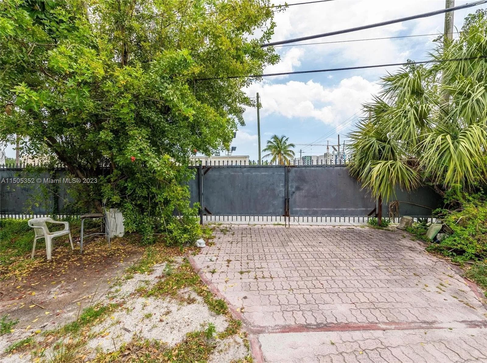 400 1st St, Dania Beach FL 33004