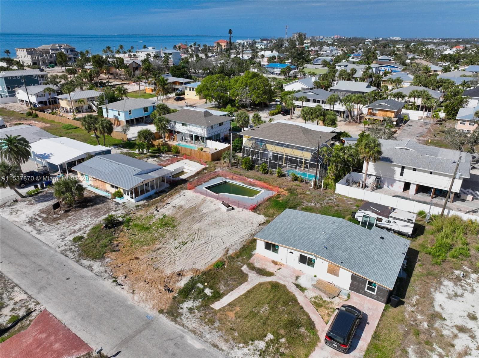 161 HIBISCUS DR, Fort Myers FL 33931