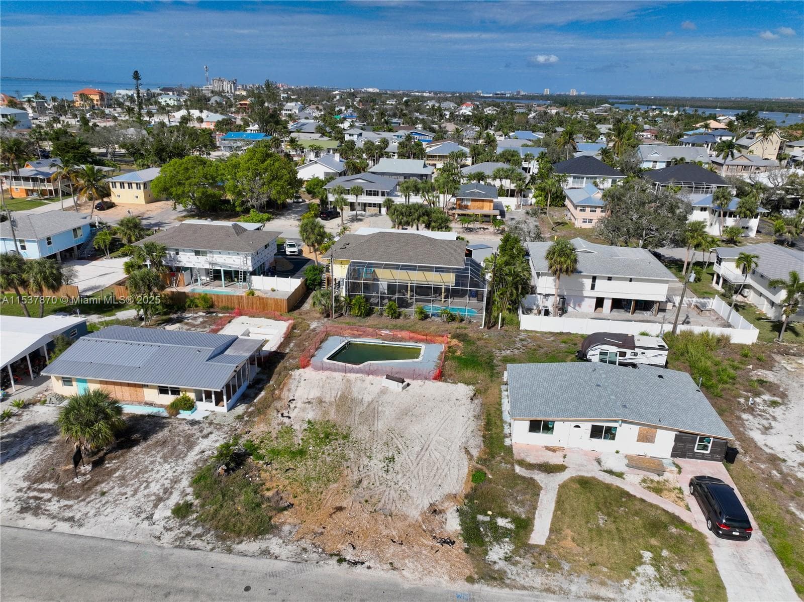 161 HIBISCUS DR, Fort Myers FL 33931