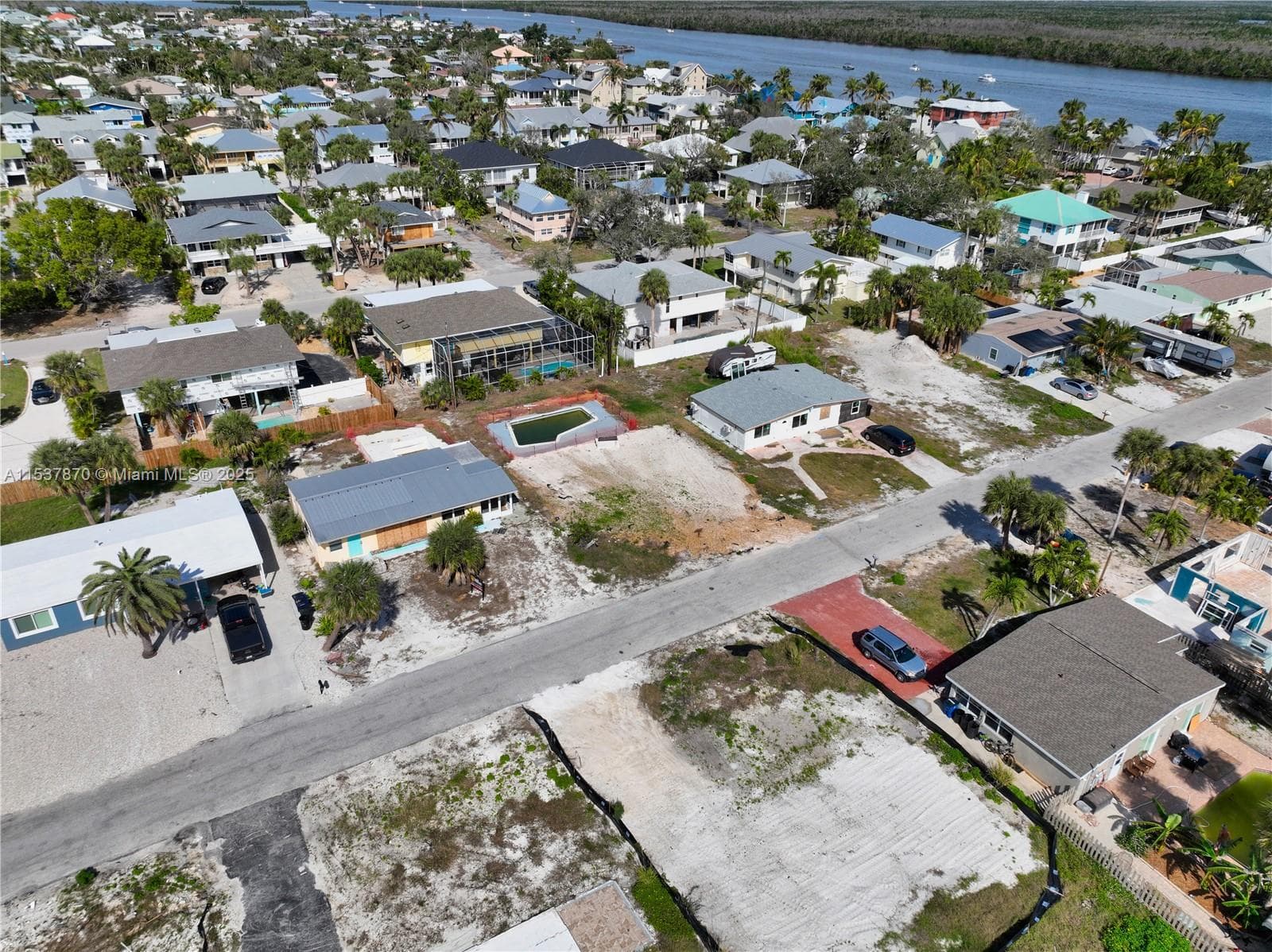 161 HIBISCUS DR, Fort Myers FL 33931