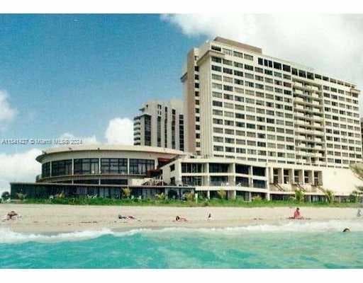 Miami Beach, FL, 33140