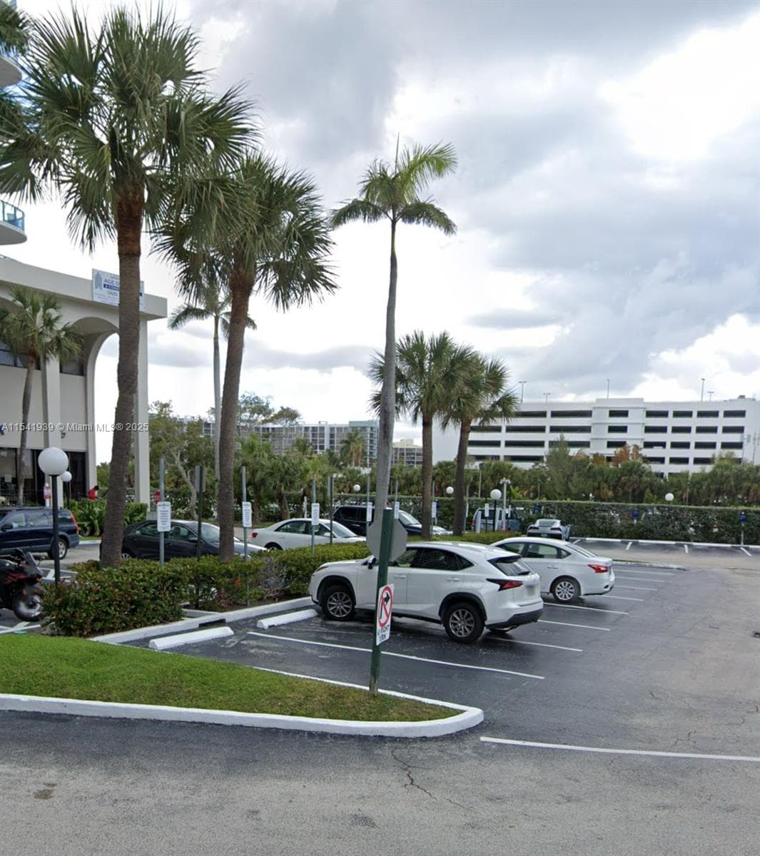 3800 S Ocean Dr # G7, Hollywood FL 33019