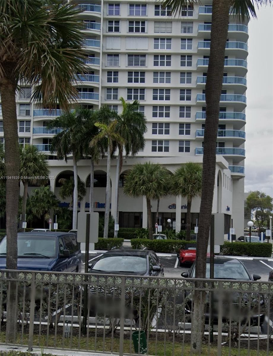 3800 S Ocean Dr # G7, Hollywood FL 33019
