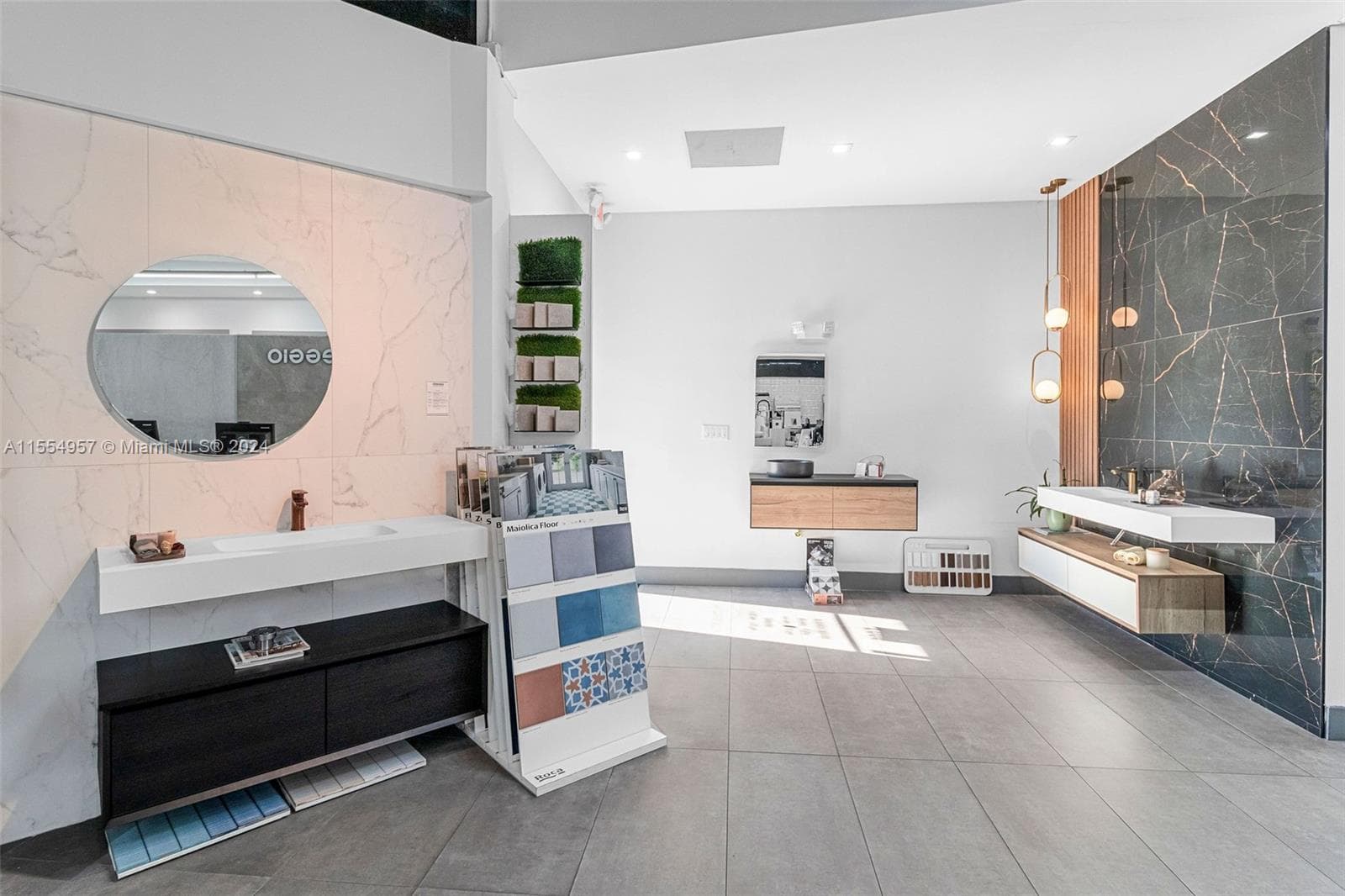 Bath Vanities/Accessories and Flooring, Doral FL 33122