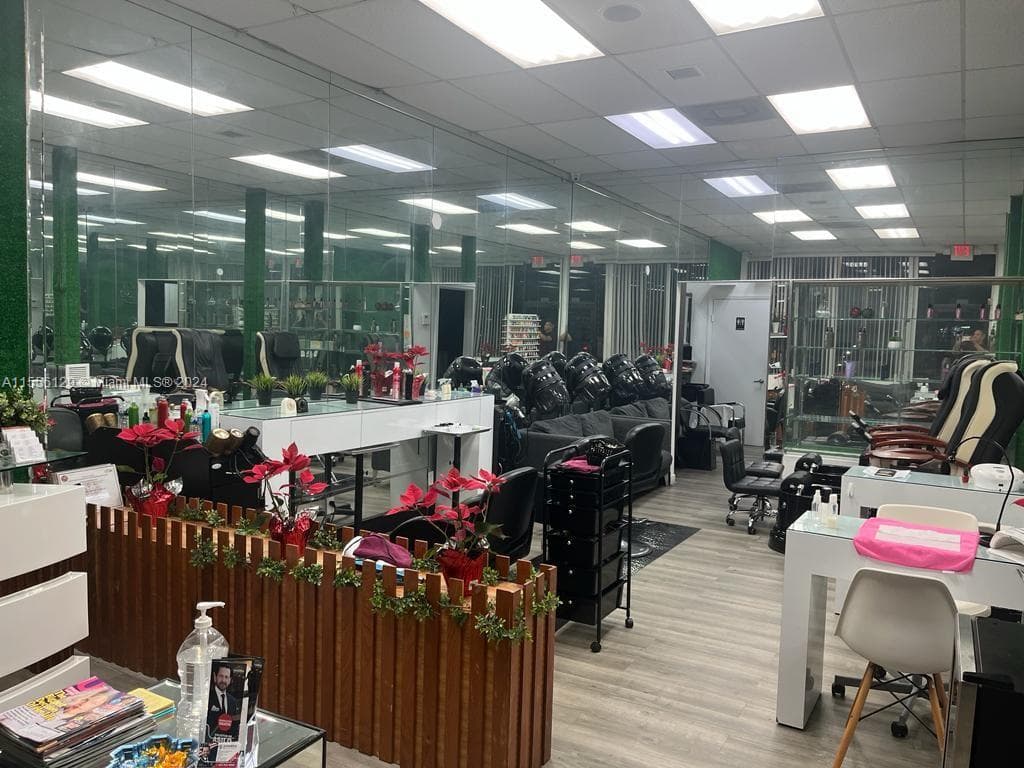 11400 W FLAGLER ST, Sweetwater FL 33174