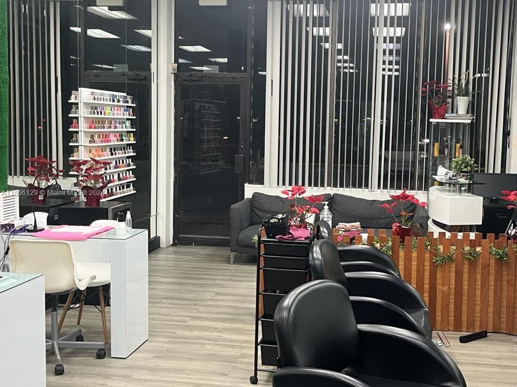11400 W FLAGLER ST, Sweetwater FL 33174