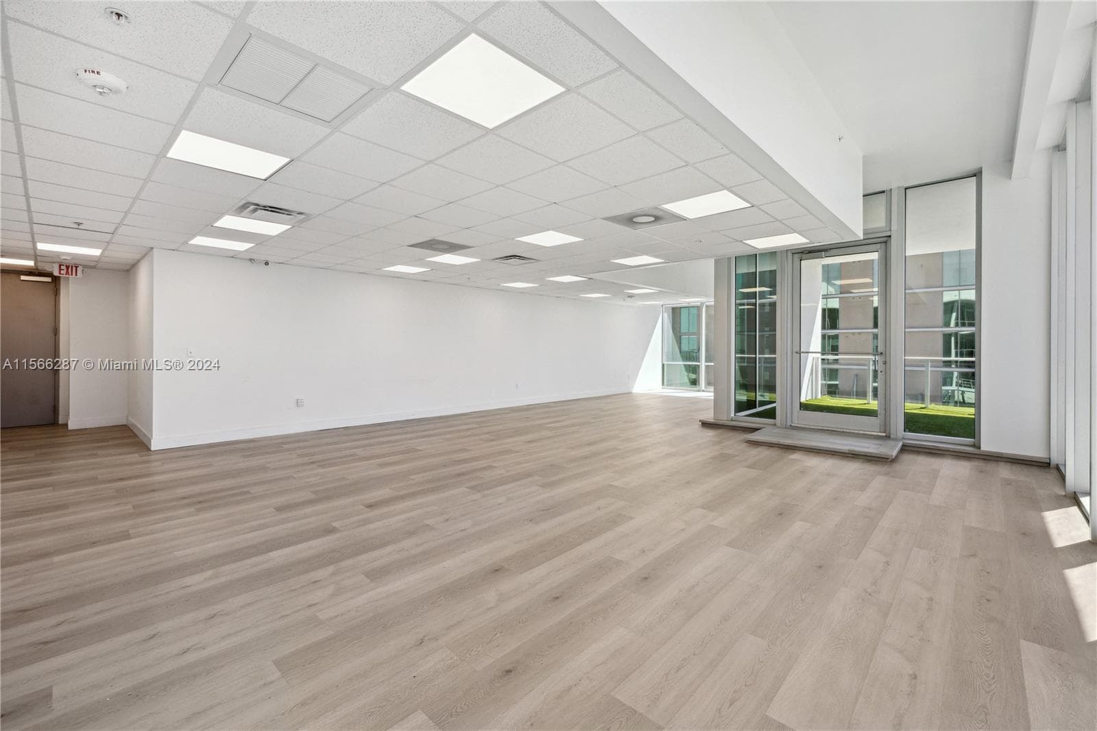 2820 NE 214th St # 909, Aventura FL 33180