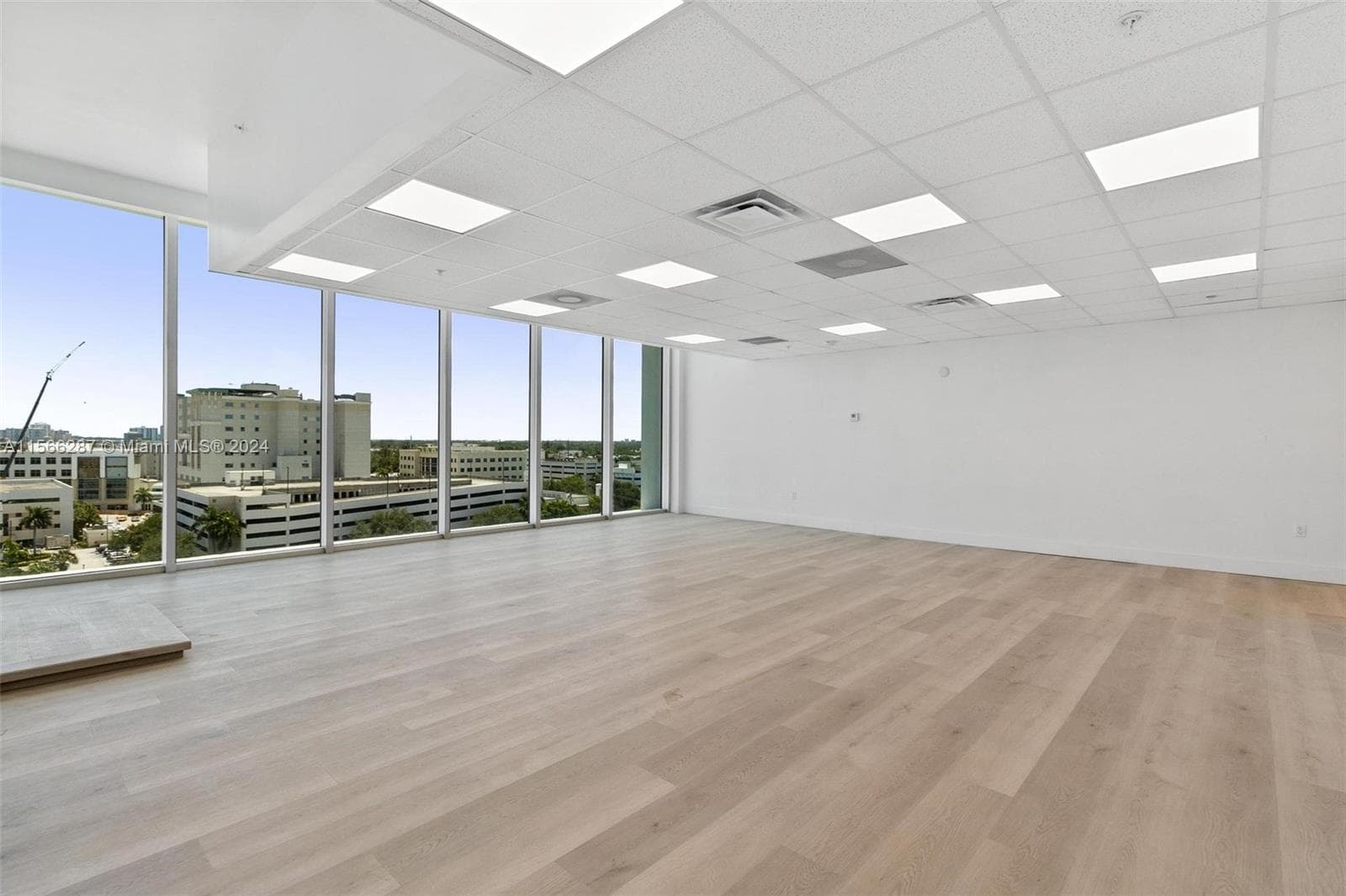 2820 NE 214th St # 909, Aventura FL 33180