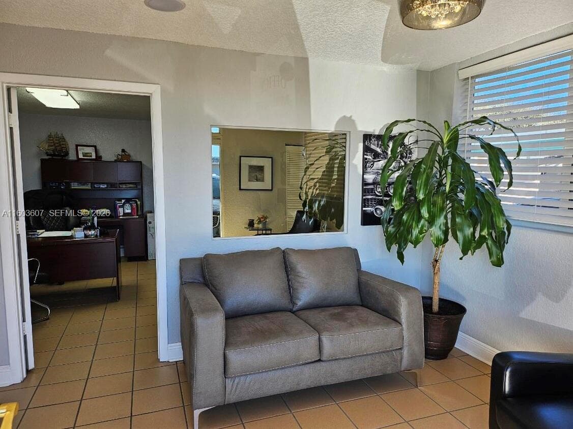 4010 E 8th Ave, Hialeah FL 33013