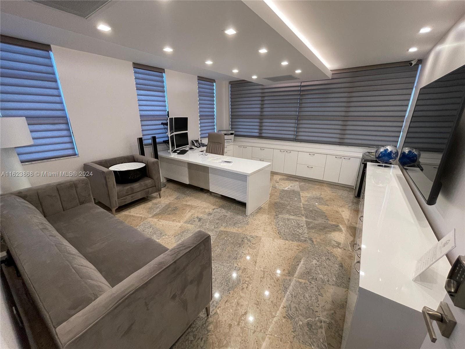 3800 S Ocean Dr # 212, Hollywood FL 33019