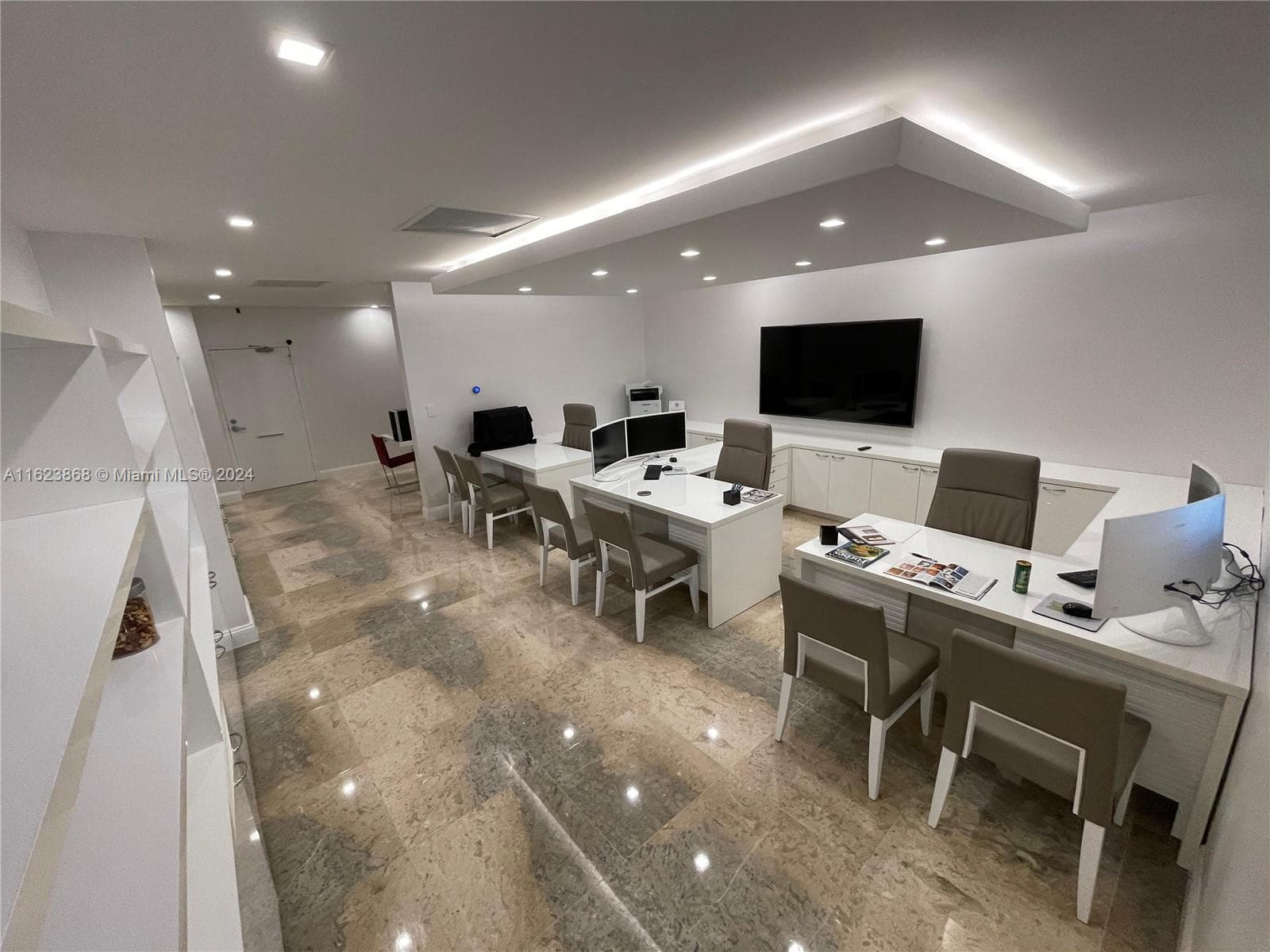 3800 S Ocean Dr # 212, Hollywood FL 33019