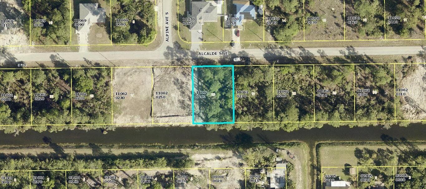 934 Alcalde Street E, Lehigh Acres FL 33974