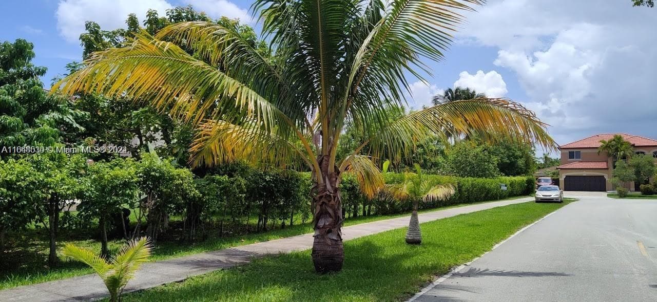 157th CT SW 65th TERRACE, Miami FL 33193