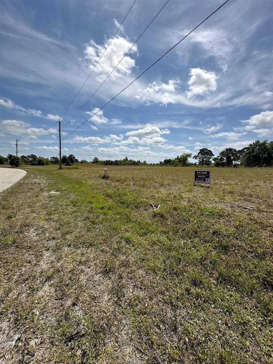 3901 NW 44, Cape Coral FL 33993