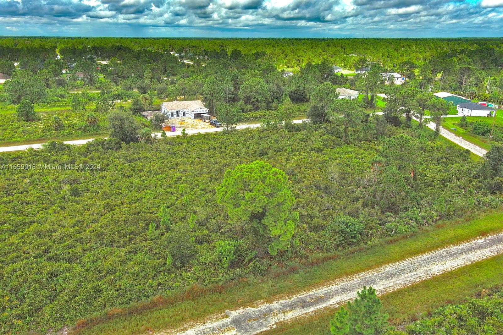 642 Vasser Ave S, Lehigh Acres FL 33974