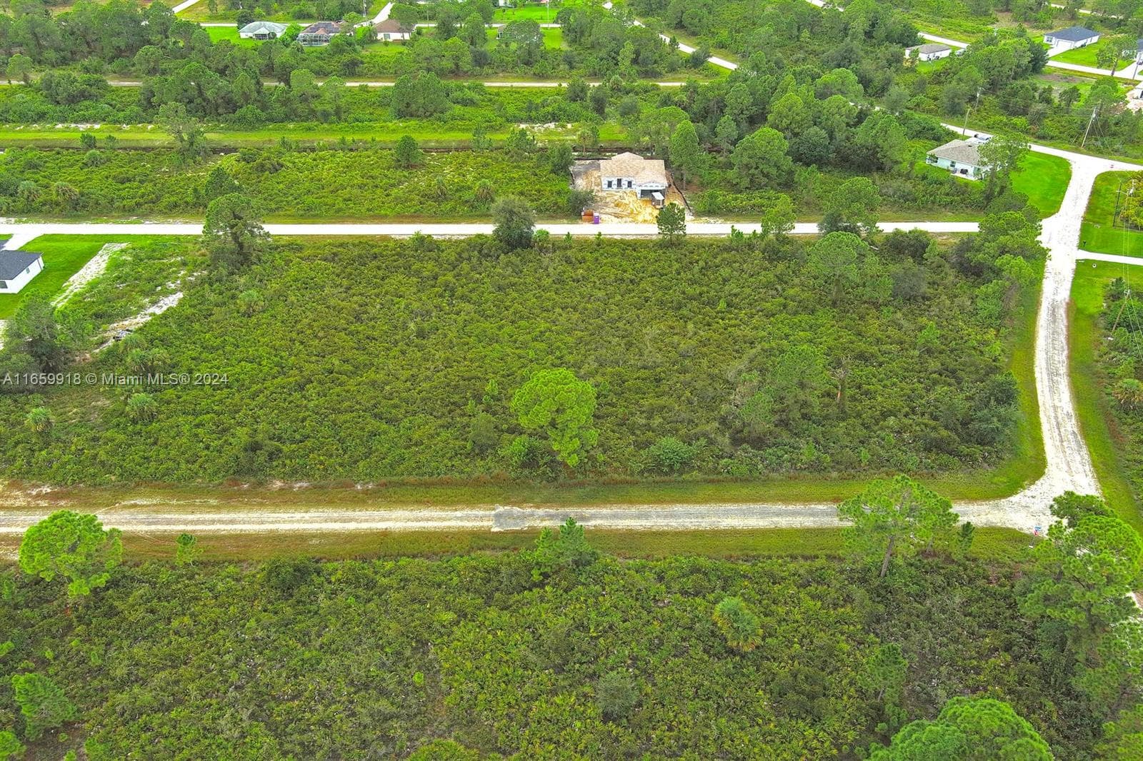 642 Vasser Ave S, Lehigh Acres FL 33974
