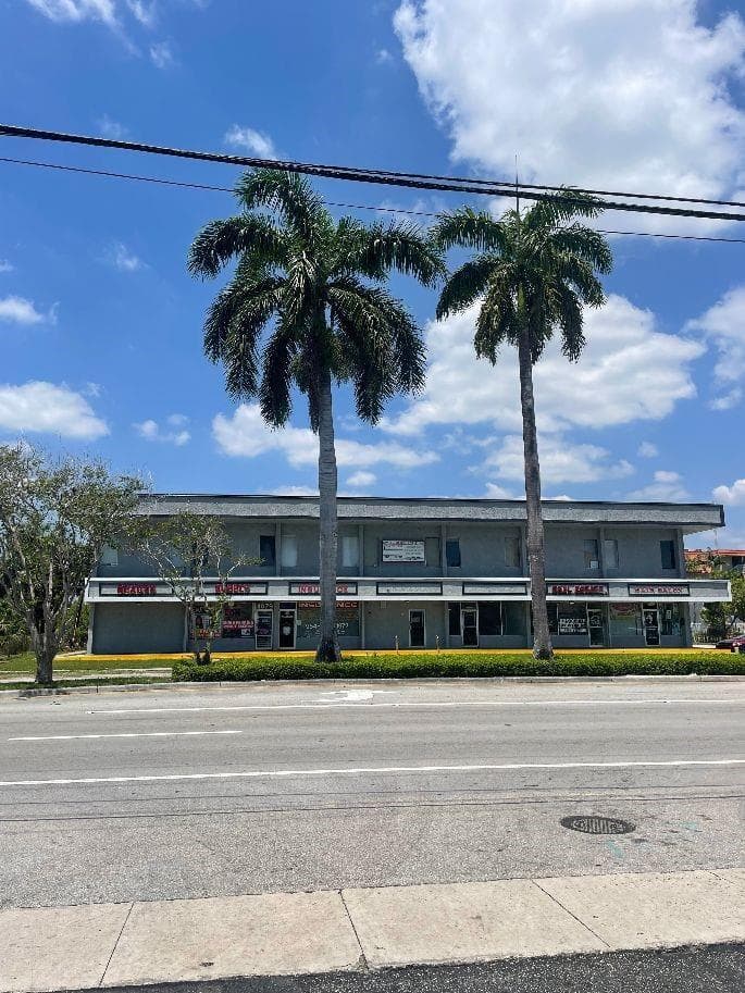 1075 Sunset Strip, Sunrise FL 33313