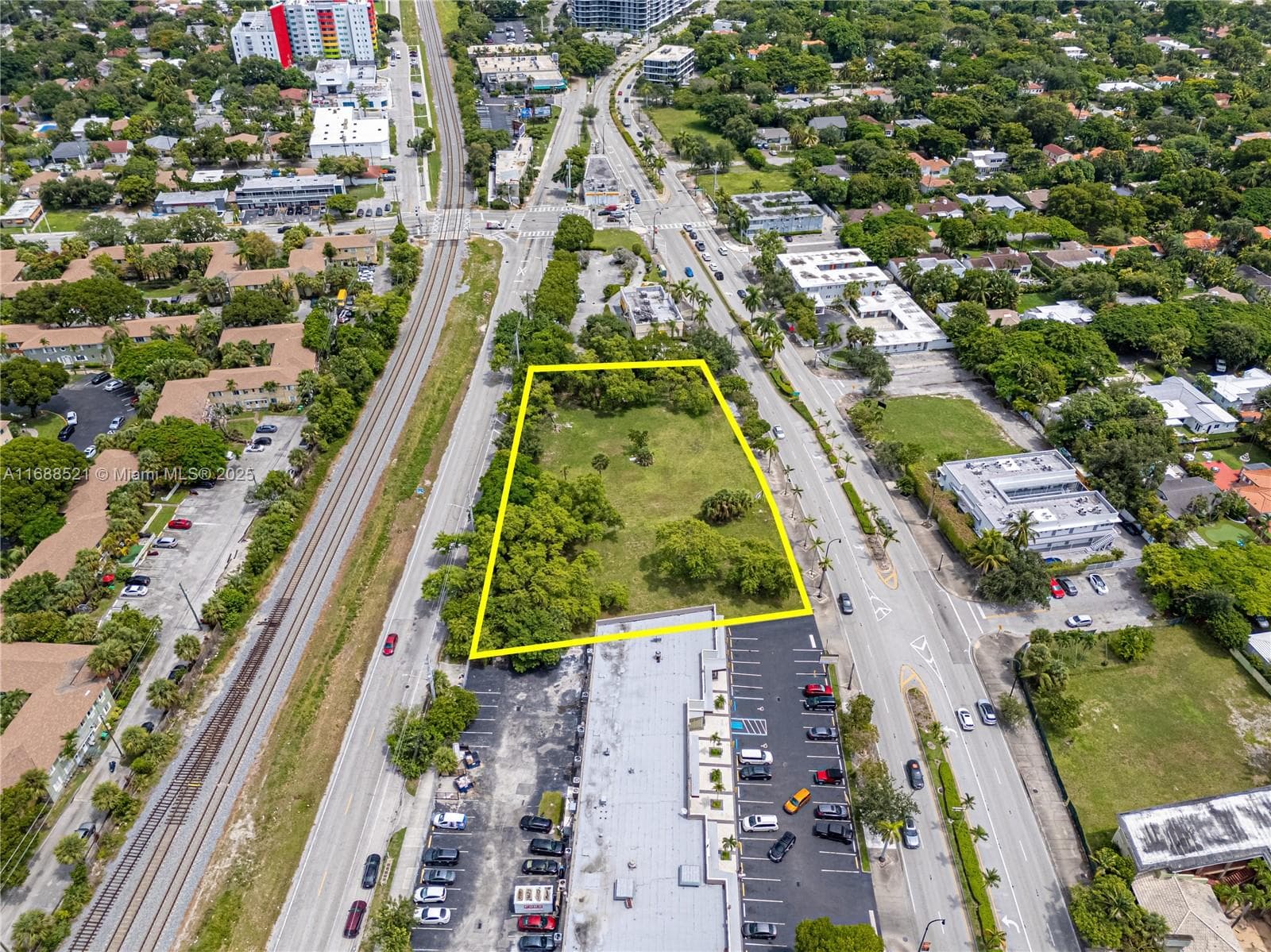 5220 Biscayne, Miami FL 33137