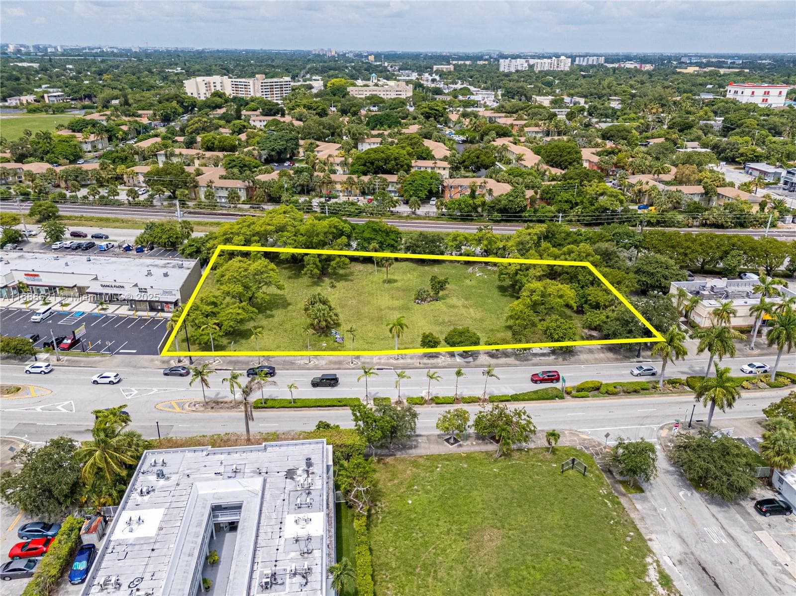 5220 Biscayne, Miami FL 33137