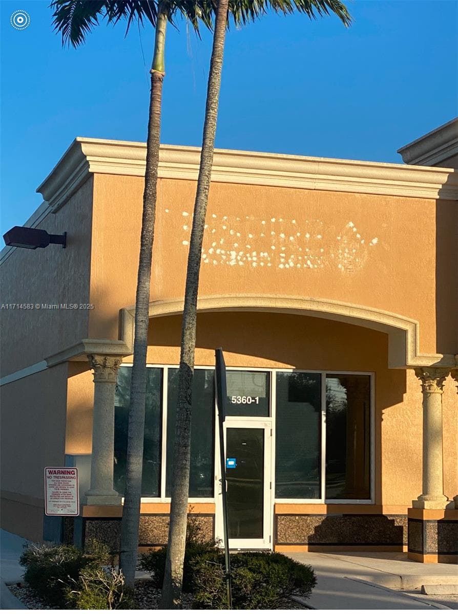 5360 S University Dr, Davie FL 33328