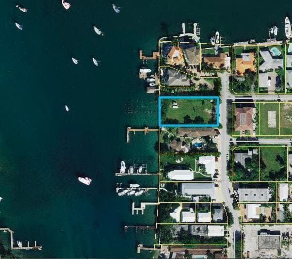2715 Lake Dr aerial view of lot zoom