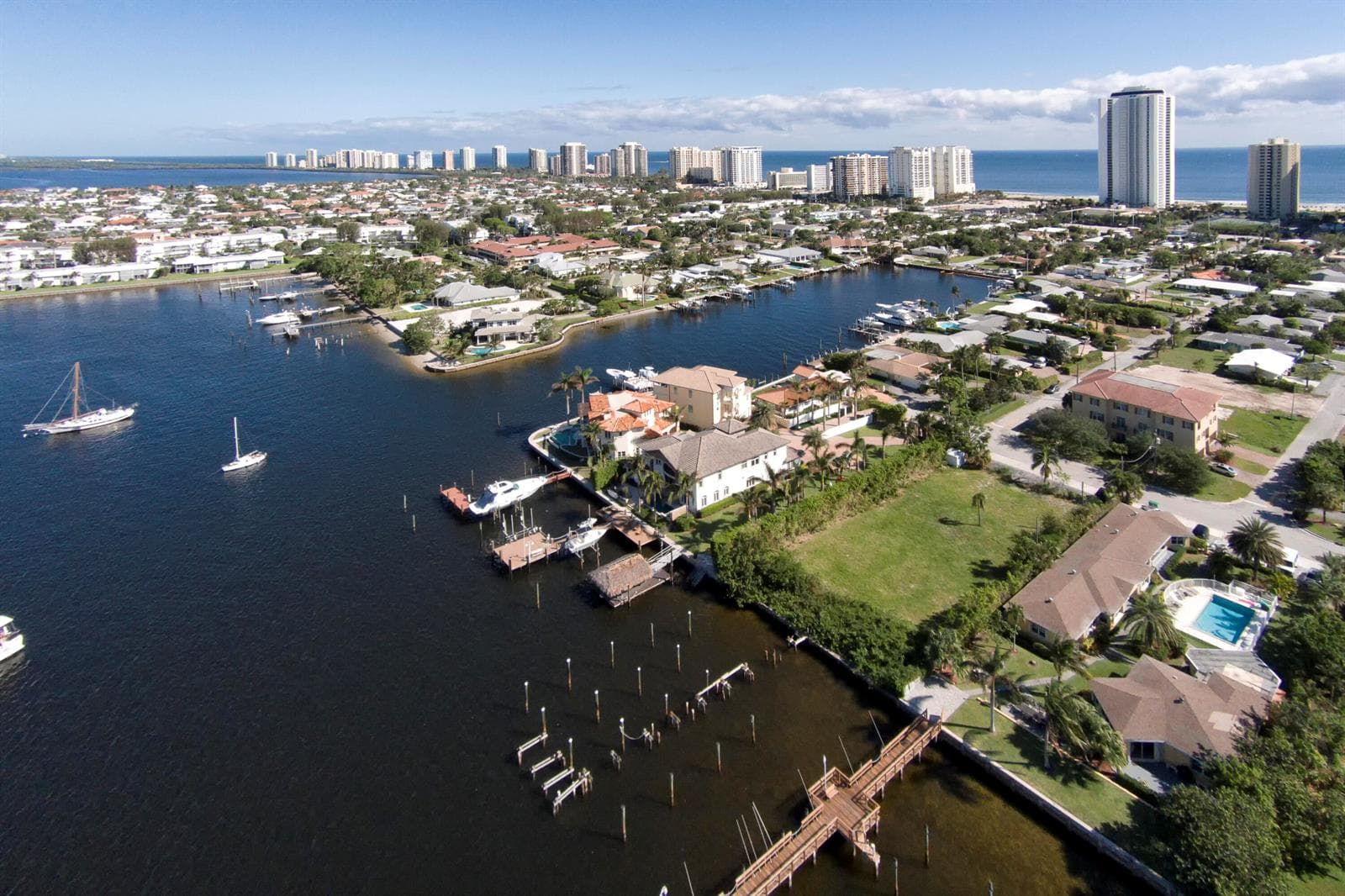 2715 Lake Dr 1 NE view
