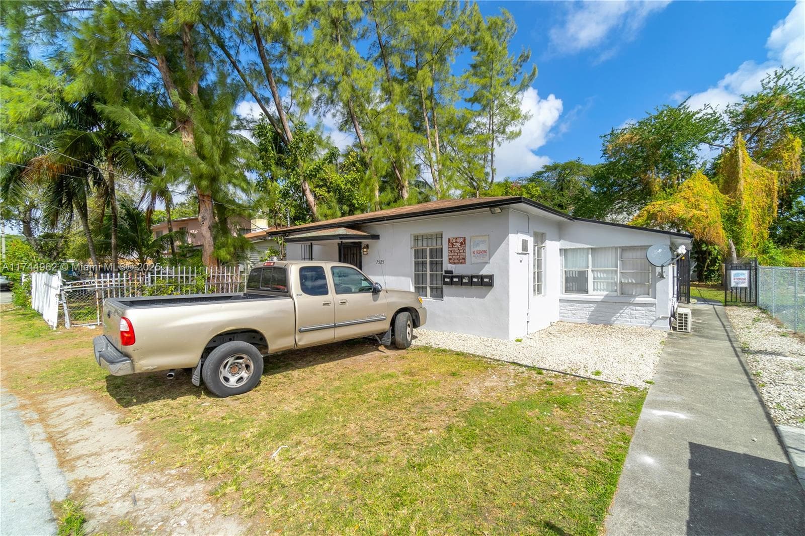 7525 NE Miami Ct, Miami FL 33138