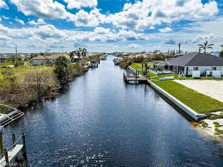 407 NW 33rd Ave, Cape Coral FL 33993