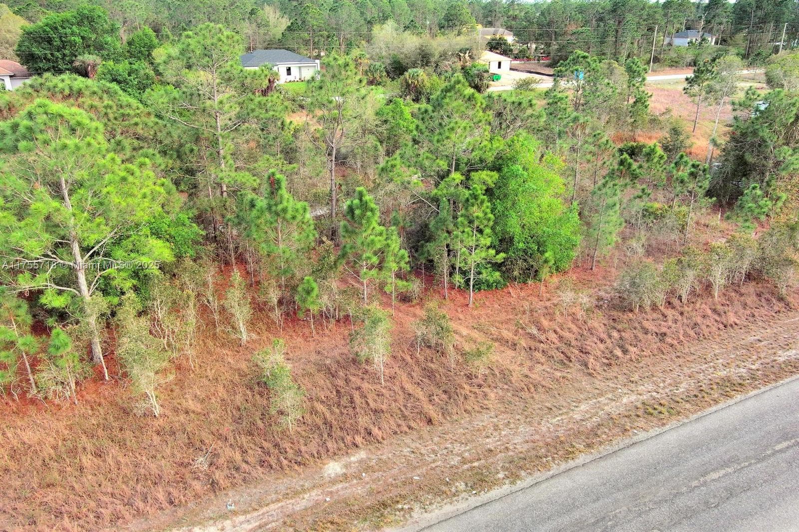 565 Summit Ave S, Lehigh Acres FL 33974