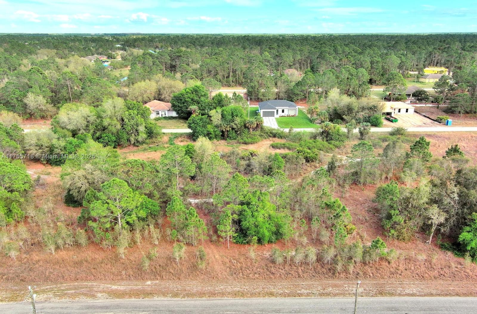 565 Summit Ave S, Lehigh Acres FL 33974