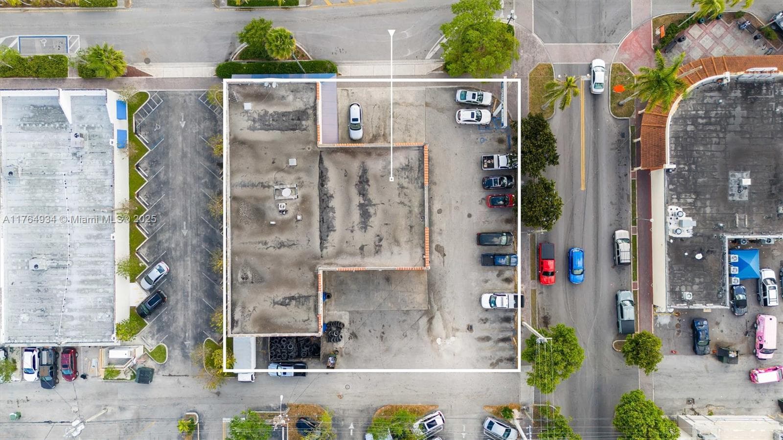 Building and parking on lot