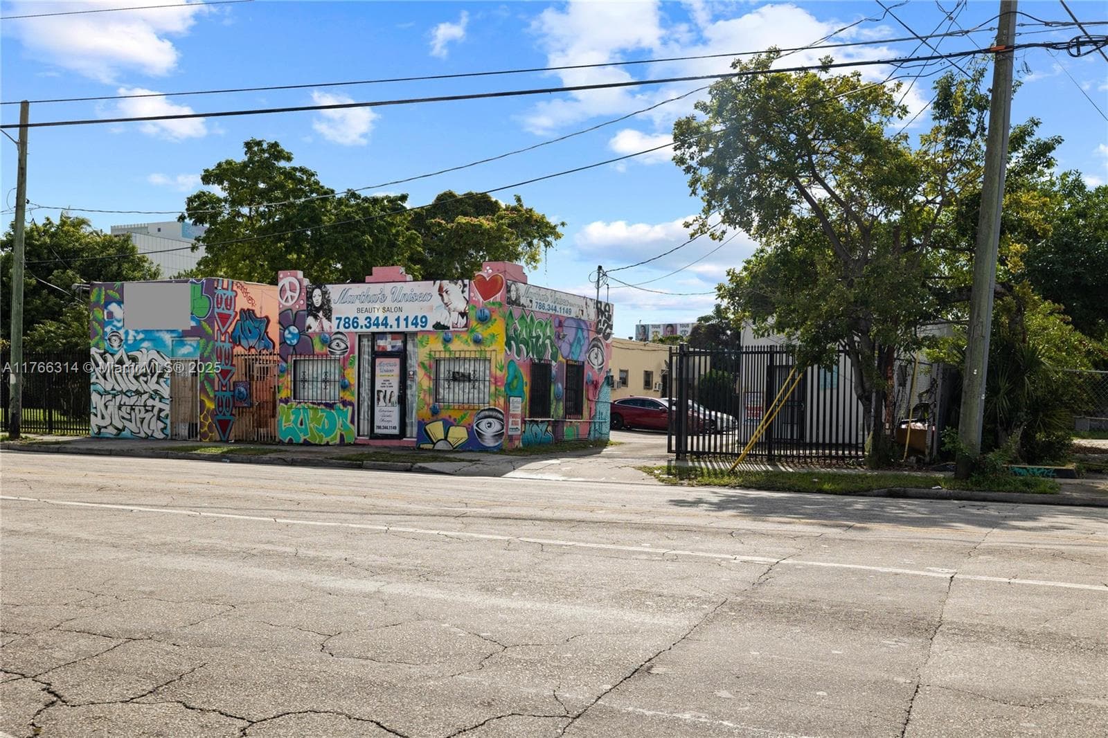 660,662,664 NW 29th St, Miami FL 33127