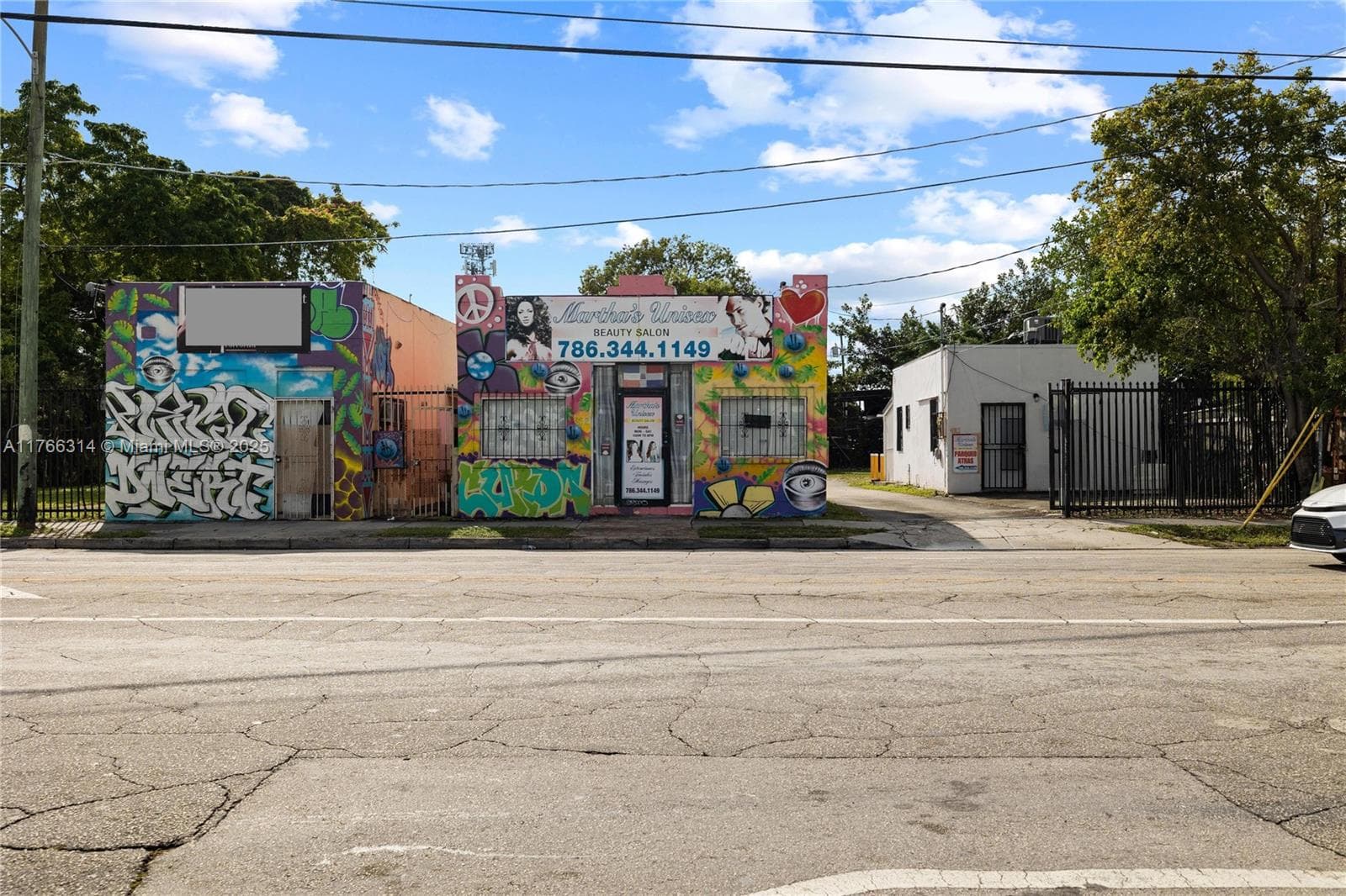 660,662,664 NW 29th St, Miami FL 33127