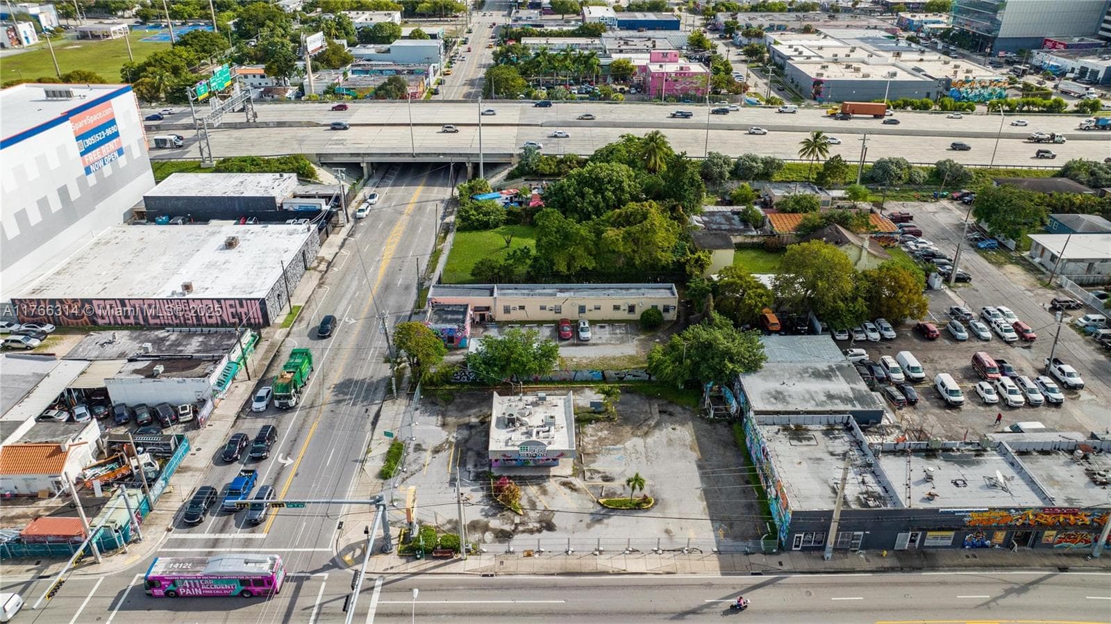 660,662,664 NW 29th St, Miami FL 33127