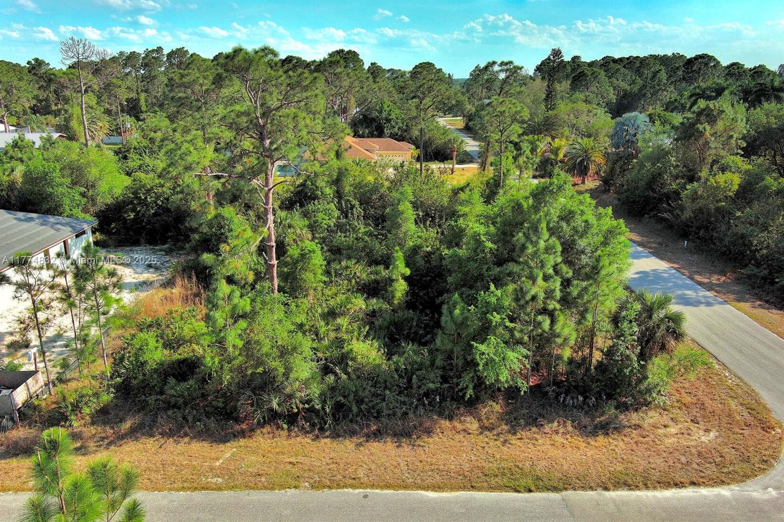 2500 E 9th St, Lehigh Acres FL 33936