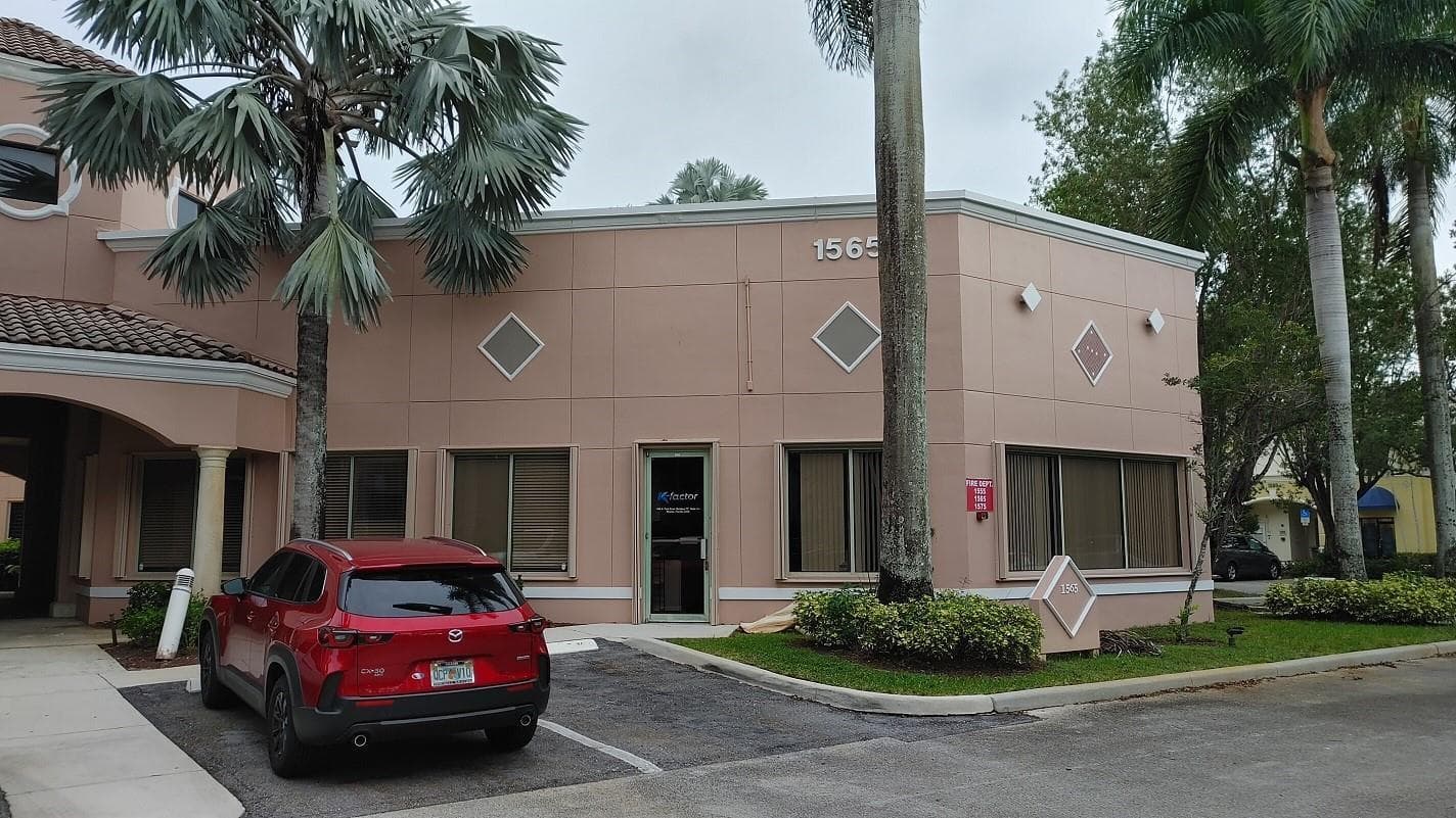 1565 N Park Drive # 104, Weston FL 33326