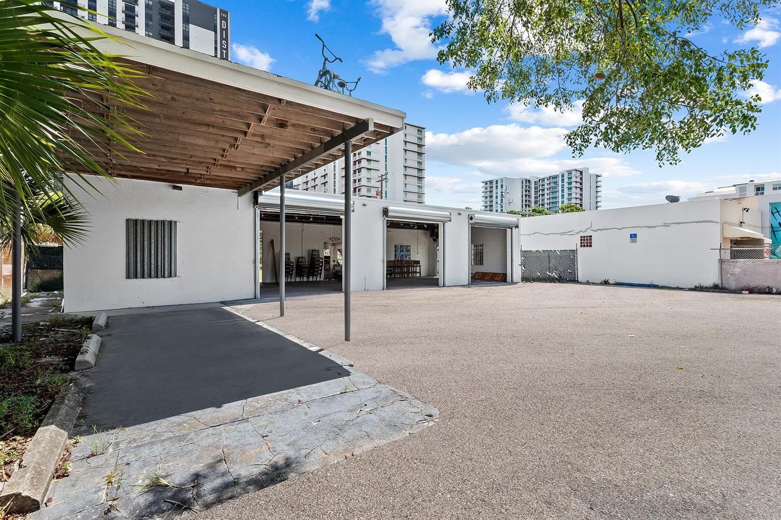 810 NE 4th Ave