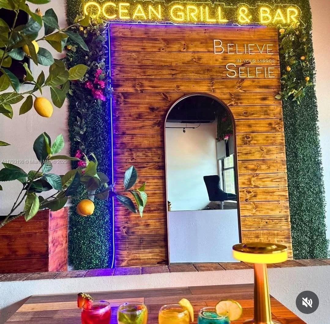 1814 Harrison St, Hollywood FL 33020