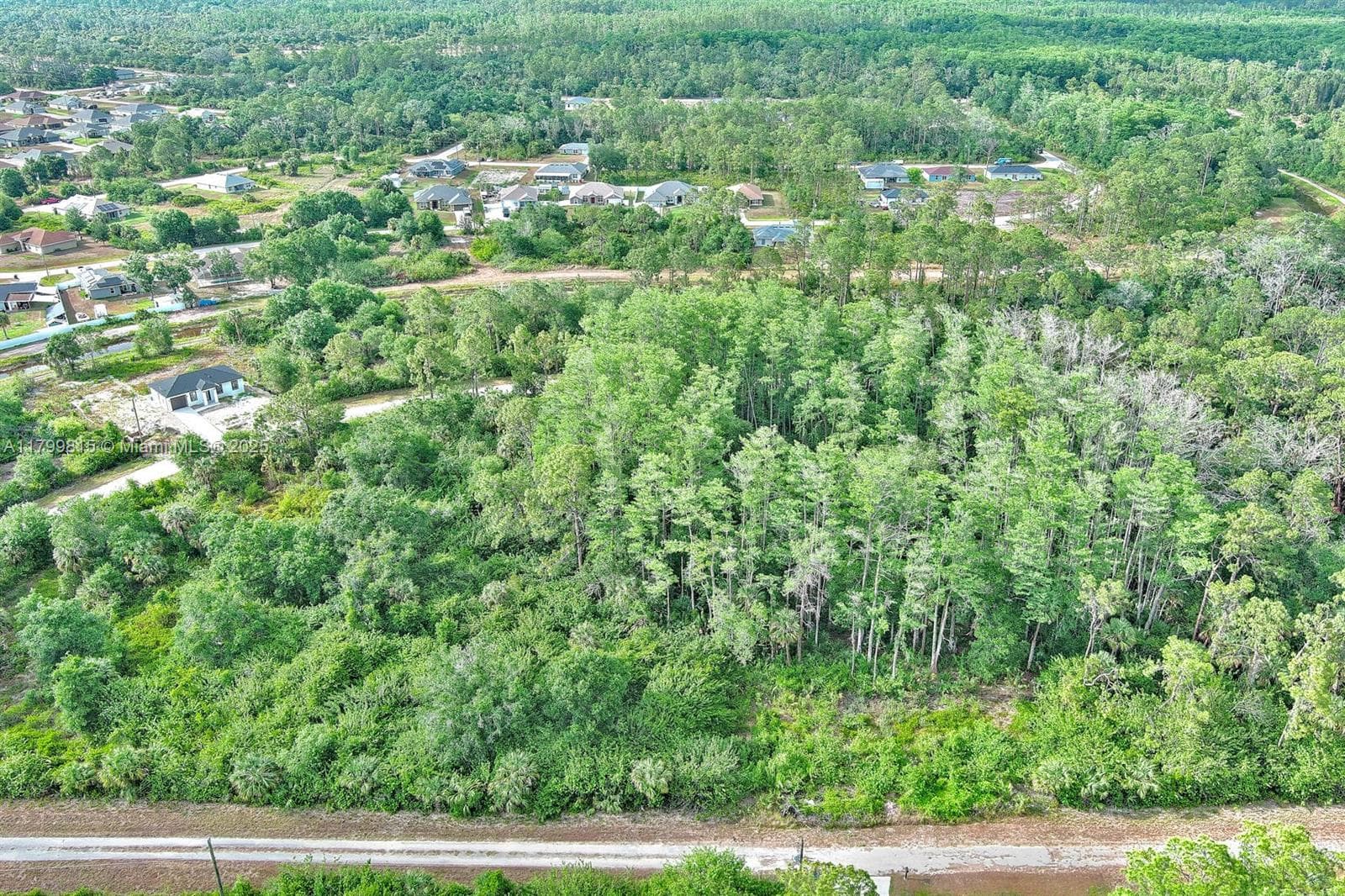 520 Woodman Dr, Lehigh Acres FL 33972