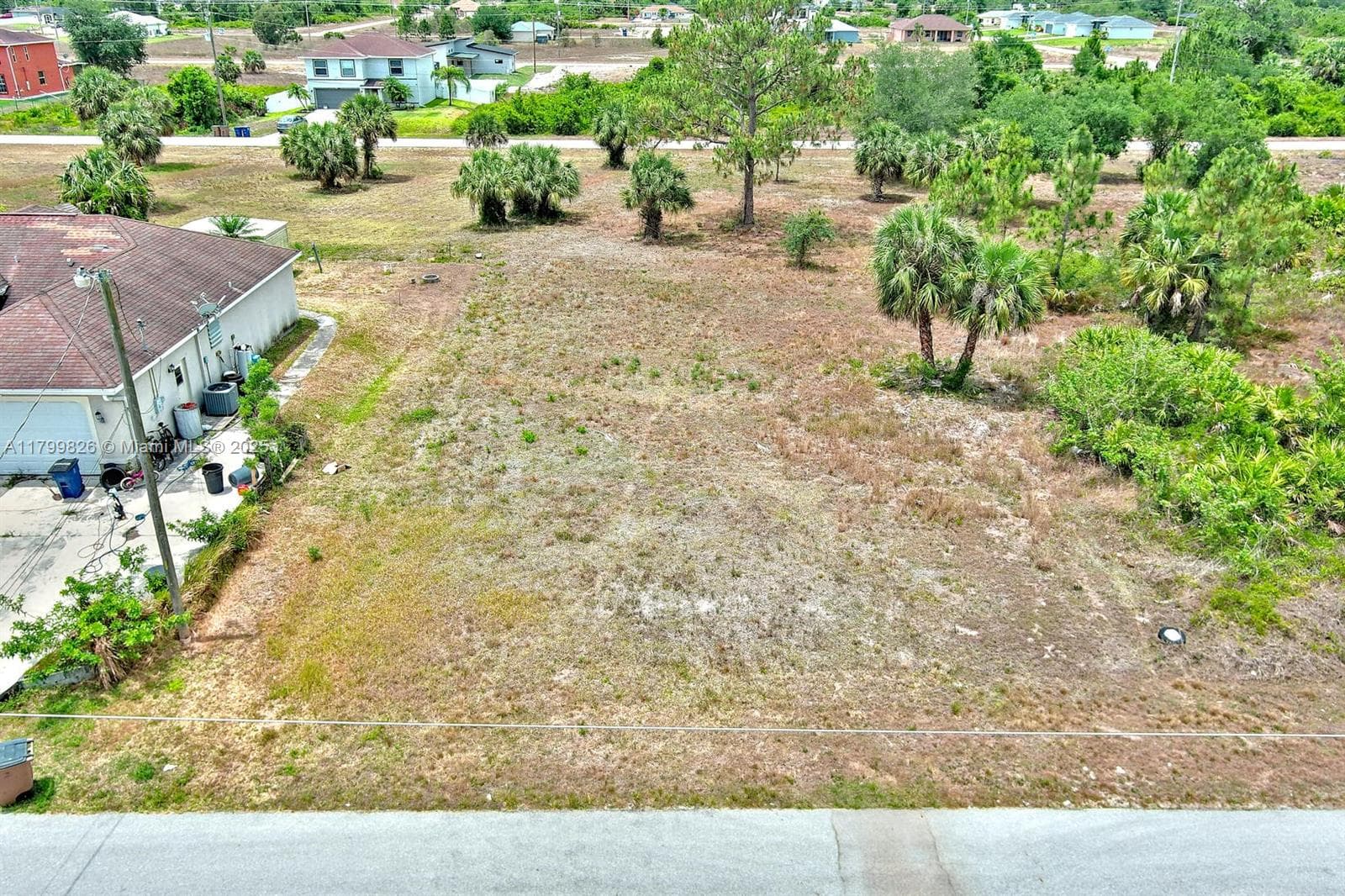 914 S Mercury Ave, Lehigh Acres FL 33974