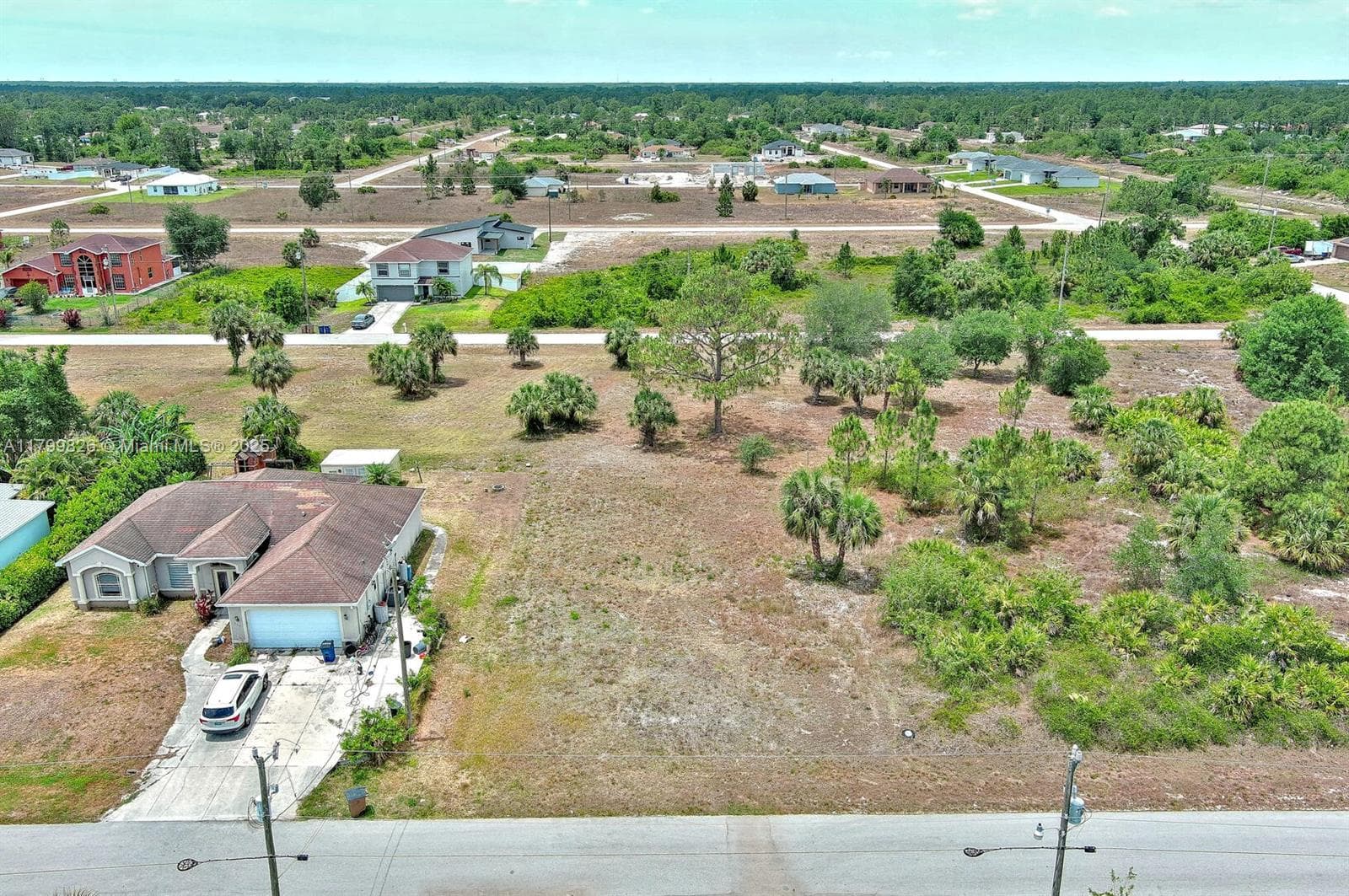 914 S Mercury Ave, Lehigh Acres FL 33974