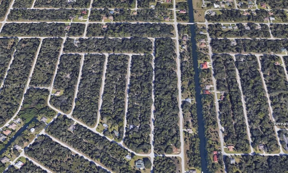 3081 Guilford St, Port Charlotte FL 33948